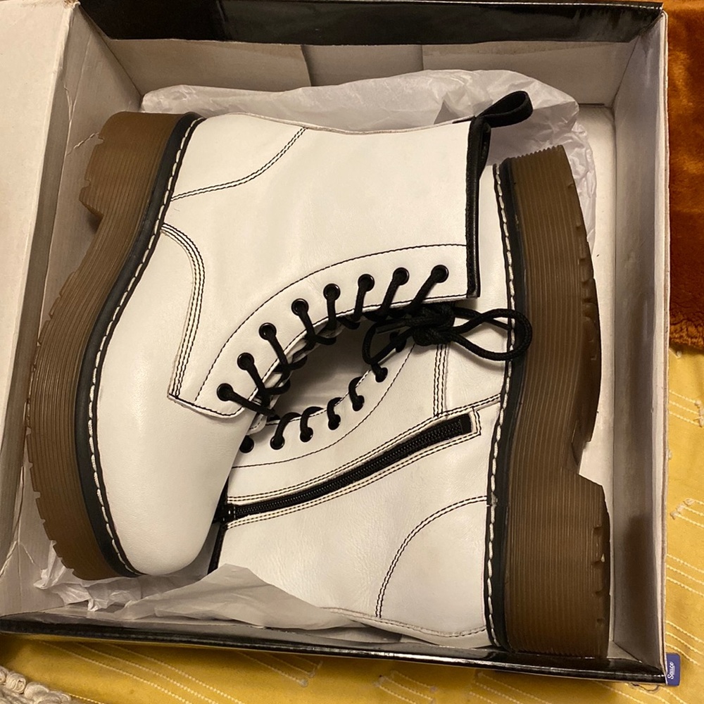 Roolee Elvis platform boot